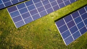 Read more about the article Solar Panel Drone Footage at Garud Survey: A Revolutionary Approach to Solar Energy Inspections