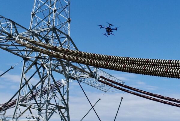 You are currently viewing Powerline Monitoring with Drones: Enhancing Safety and Reducing Downtime